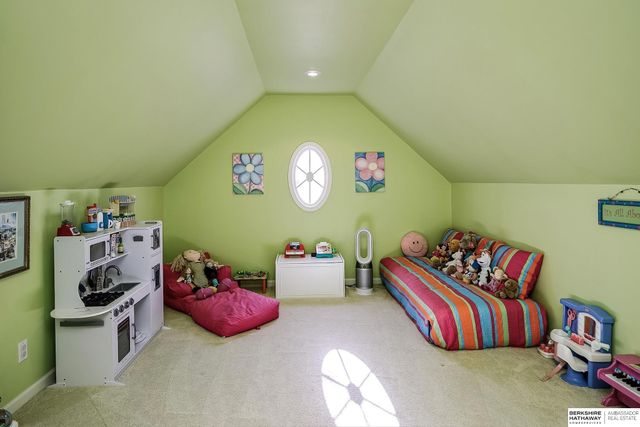 13910 Charles Street, Omaha, NE 68154