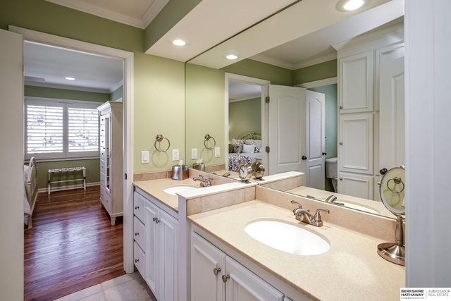 13910 Charles Street, Omaha, NE 68154