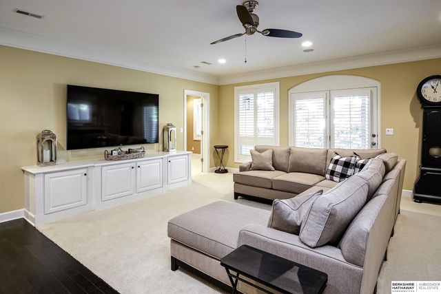 13910 Charles Street, Omaha, NE 68154