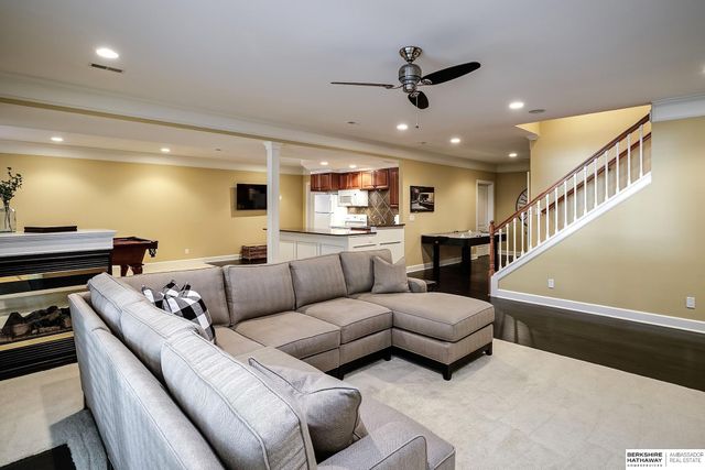 13910 Charles Street, Omaha, NE 68154