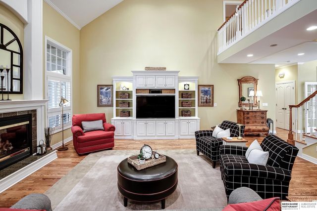 13910 Charles Street, Omaha, NE 68154
