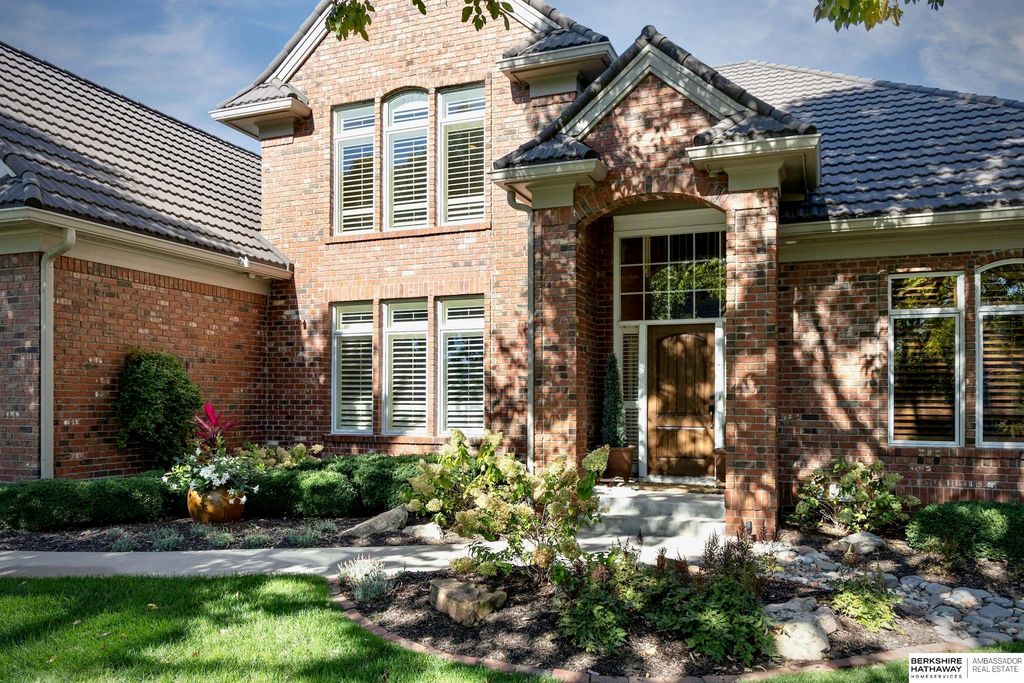 13910 Charles Street, Omaha, NE 68154