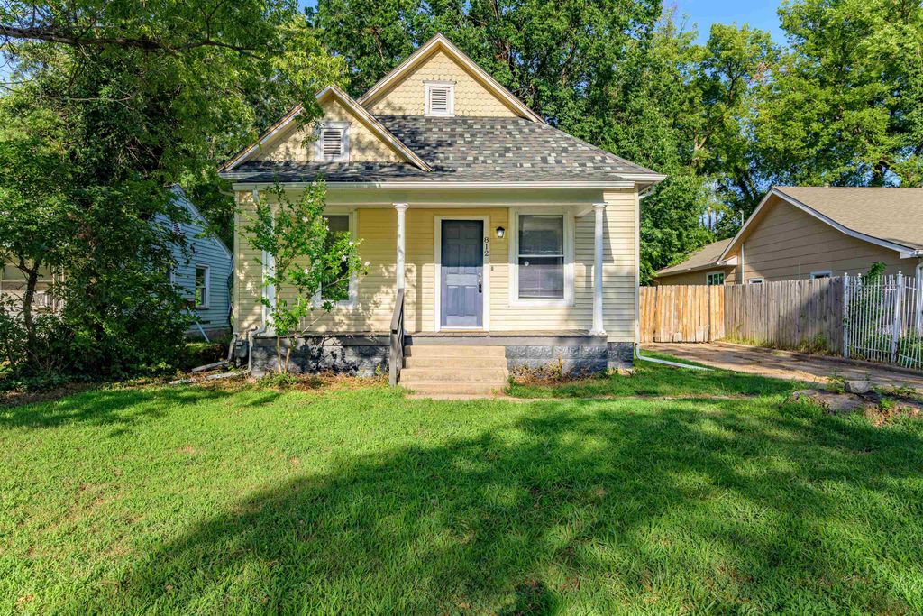 812 N Erie Ave, Wichita, KS 67214