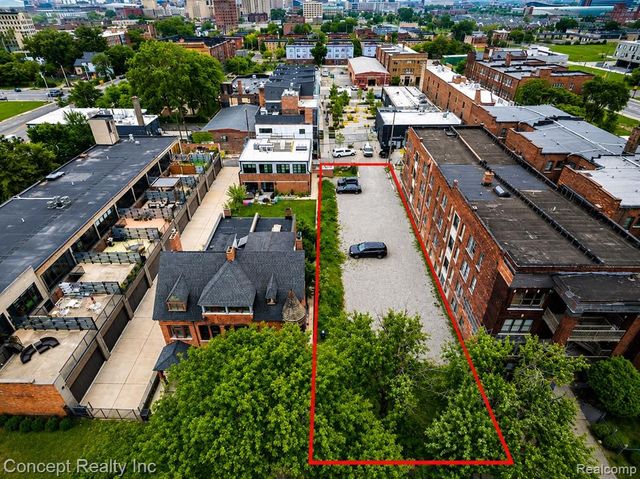 655 W Alexandrine Street, Detroit, MI 48201
