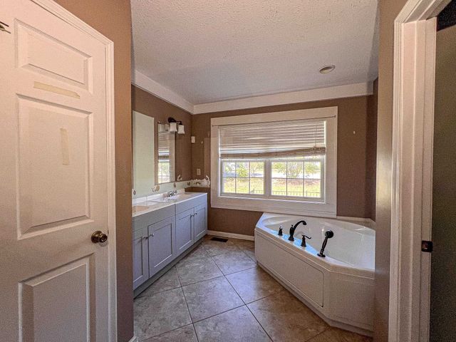 2203 4th Ave., Conway, SC 29527