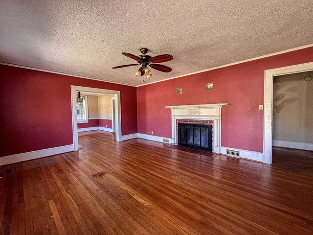 2203 4th Ave., Conway, SC 29527