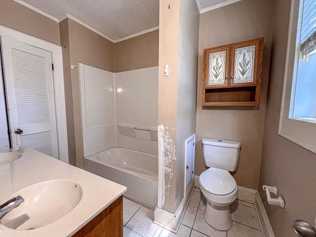 2203 4th Ave., Conway, SC 29527