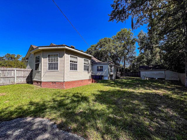 2203 4th Ave., Conway, SC 29527
