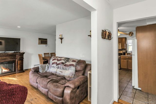 133 Baker Court, Island Park, NY 11558