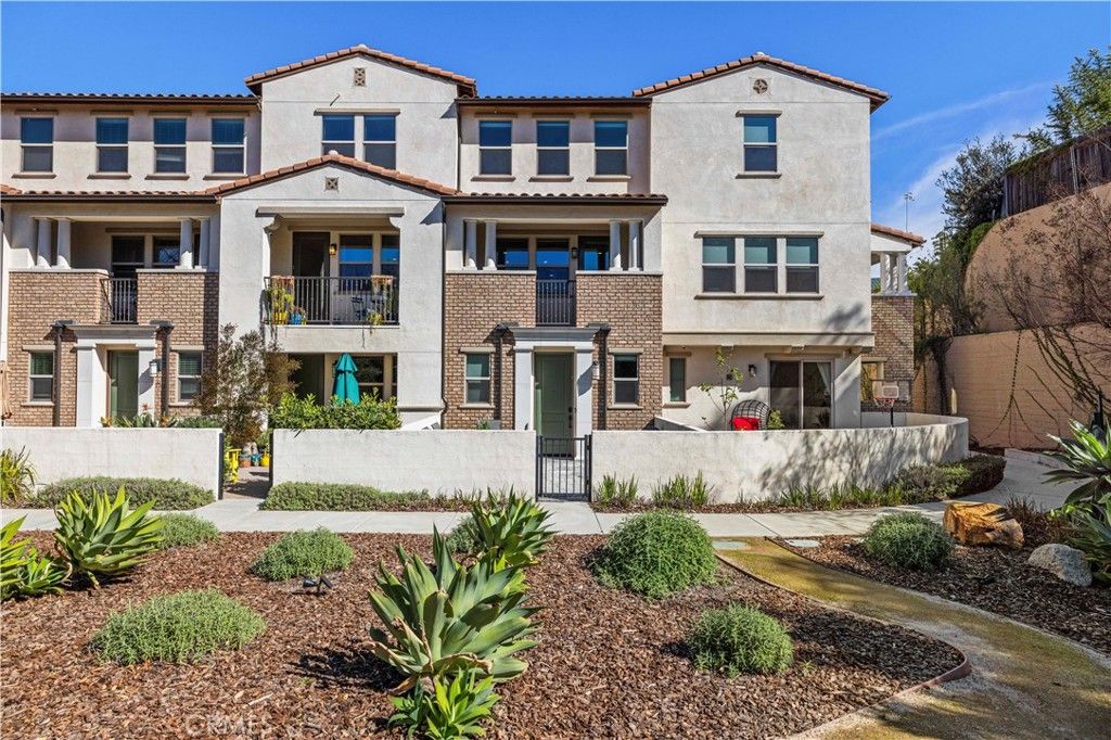 83 Jensen Court, Thousand Oaks, CA 91360