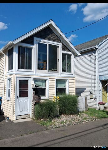 9 Wood Avenue, Milford, CT 06460
