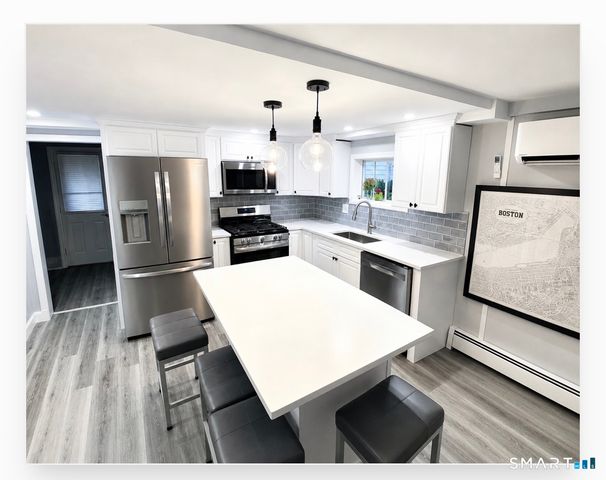 9 Wood Avenue, Milford, CT 06460
