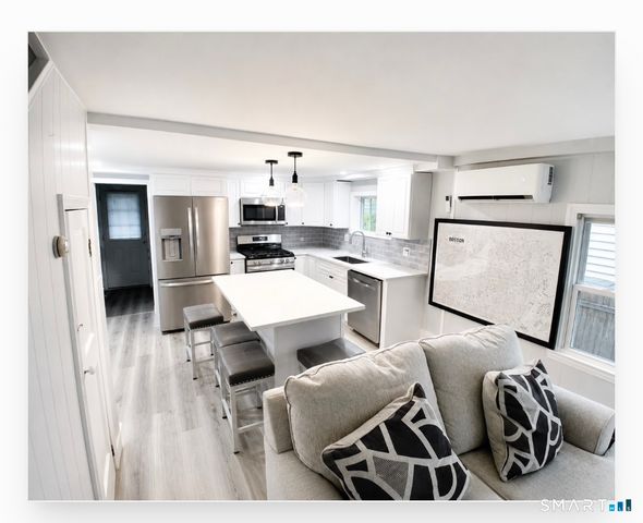 9 Wood Avenue, Milford, CT 06460