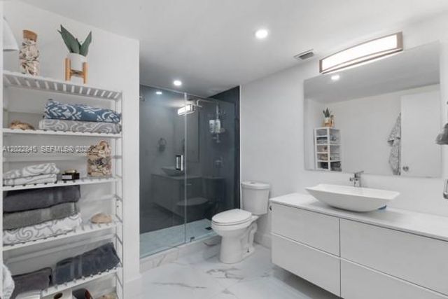 19390 Collins Ave 817, Sunny Isles Beach, FL 33160