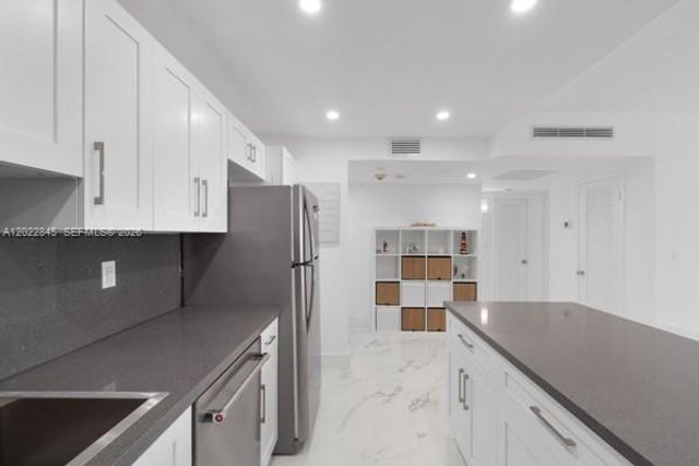19390 Collins Ave 817, Sunny Isles Beach, FL 33160