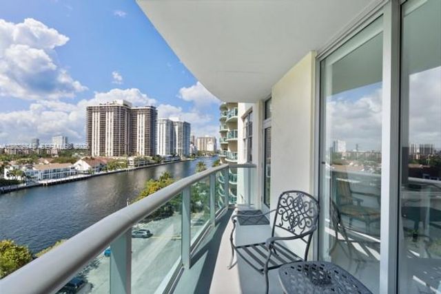 19390 Collins Ave 817, Sunny Isles Beach, FL 33160