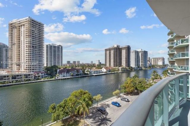 19390 Collins Ave 817, Sunny Isles Beach, FL 33160