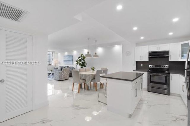 19390 Collins Ave 817, Sunny Isles Beach, FL 33160