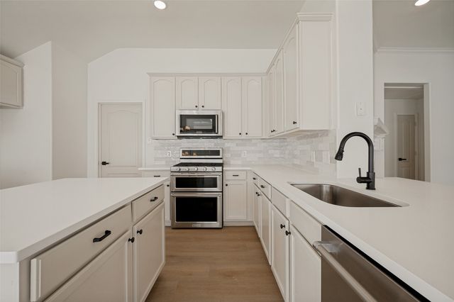 1128 Cotton Exchange Drive, Savannah, TX 76227