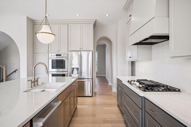 10226 Peony N, Maple Grove, MN 55311