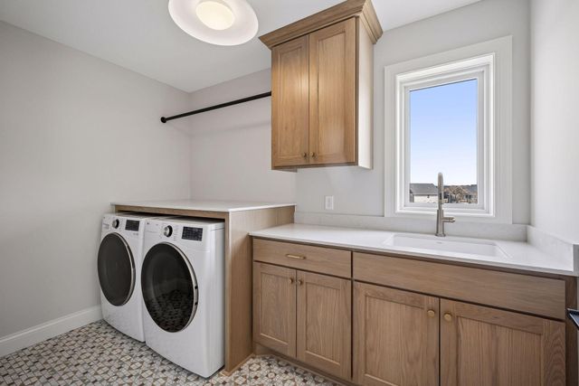 10226 Peony N, Maple Grove, MN 55311