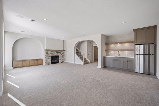 10226 Peony N, Maple Grove, MN 55311