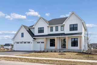 10226 Peony N, Maple Grove, MN 55311