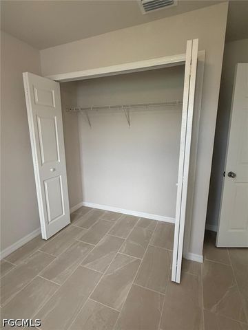 620 SE 7th ST, Cape Coral, FL 33990