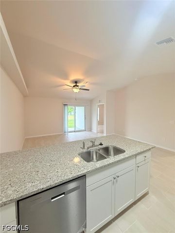 620 SE 7th ST, Cape Coral, FL 33990