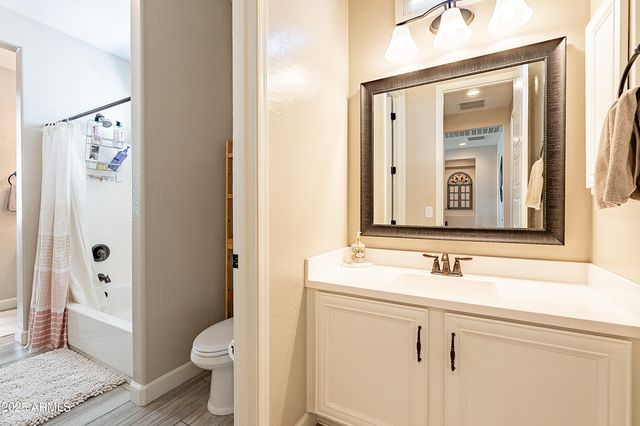 9127 E LYNWOOD Street, Mesa, AZ 85207