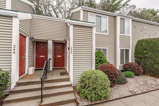 248 Nassau Drive 248, Springfield, MA 01129