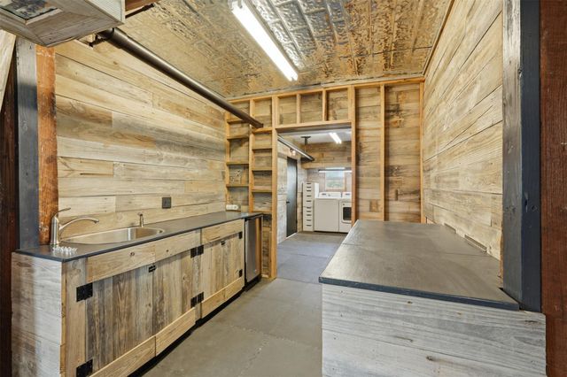 221 Oak Road, Clear Lake Shores, TX 77565