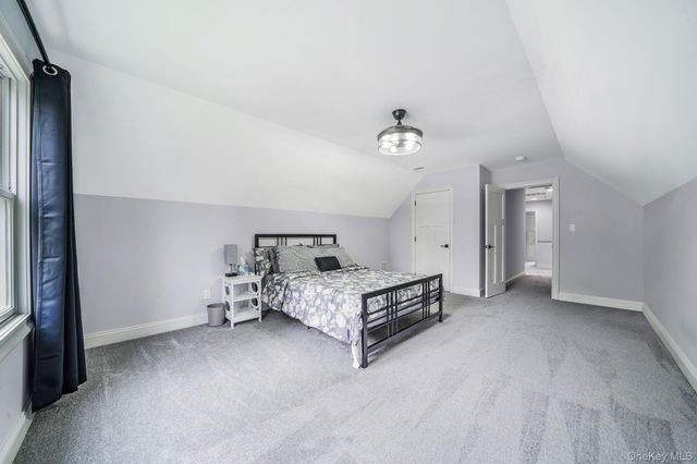 122 4th Street, Saint James, NY 11780