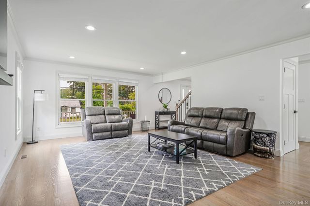 122 4th Street, Saint James, NY 11780