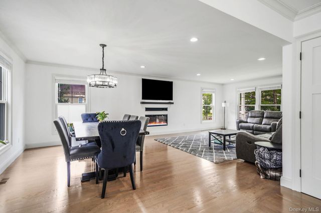 122 4th Street, Saint James, NY 11780