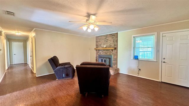 2050 Griffith Avenue, Terrell, TX 75160