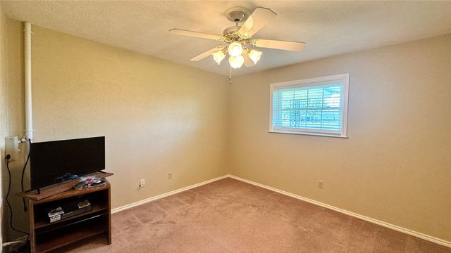 2050 Griffith Avenue, Terrell, TX 75160