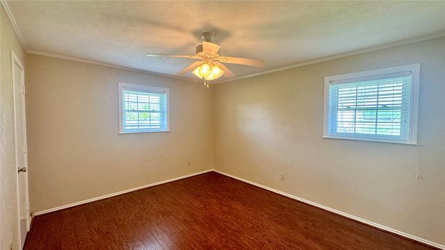 2050 Griffith Avenue, Terrell, TX 75160