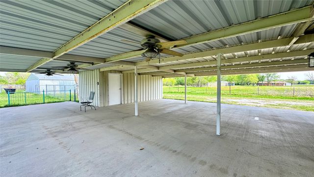2050 Griffith Avenue, Terrell, TX 75160