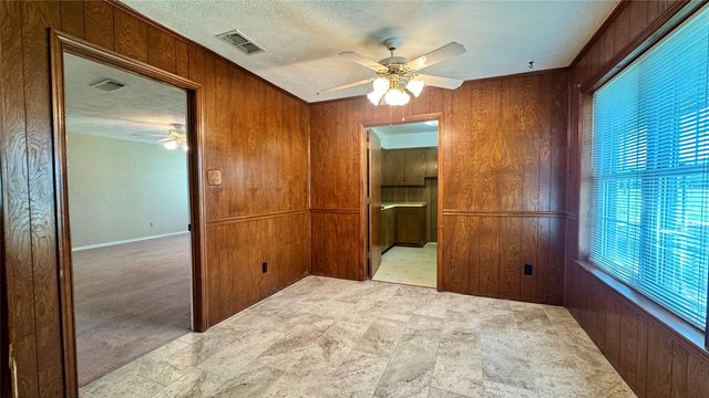 2050 Griffith Avenue, Terrell, TX 75160