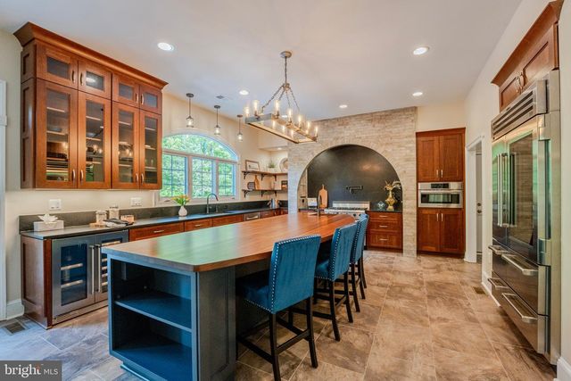 12820 DUNVEGAN DR, Clifton, VA 20124
