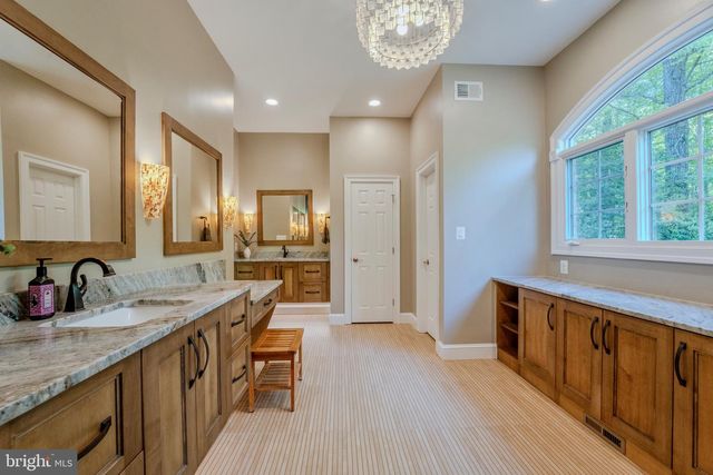 12820 DUNVEGAN DR, Clifton, VA 20124