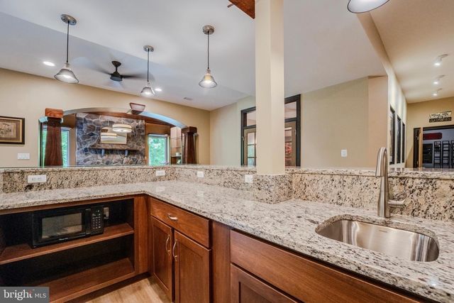 12820 DUNVEGAN DR, Clifton, VA 20124