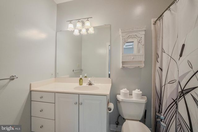 12820 DUNVEGAN DR, Clifton, VA 20124