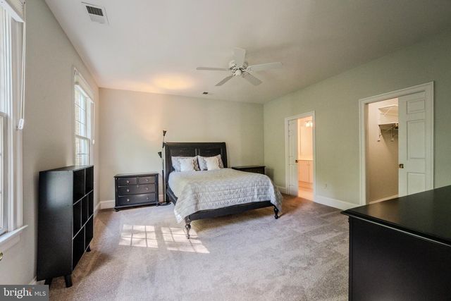 12820 DUNVEGAN DR, Clifton, VA 20124