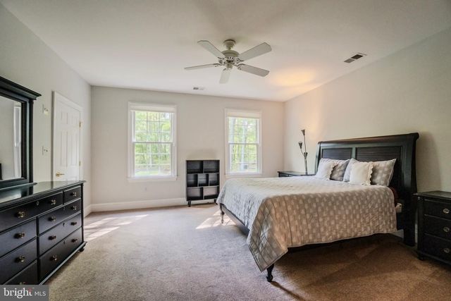12820 DUNVEGAN DR, Clifton, VA 20124