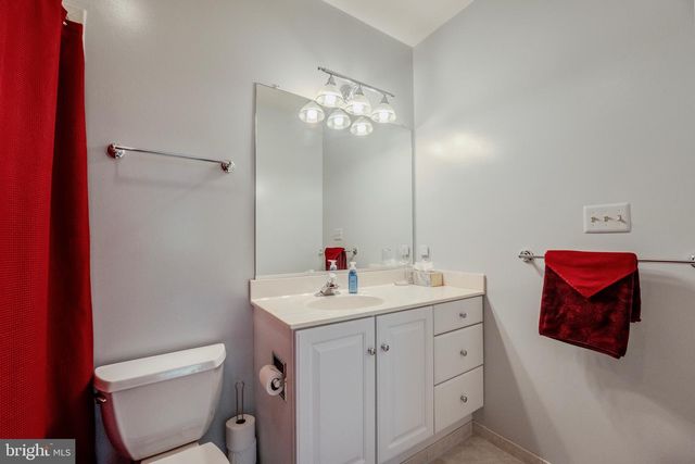 12820 DUNVEGAN DR, Clifton, VA 20124