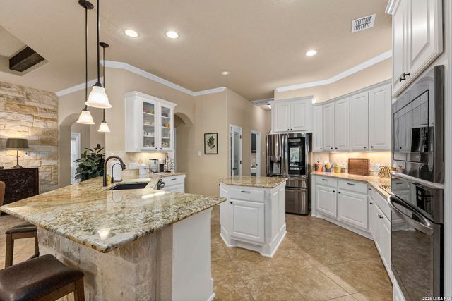 30210 Setterfeld, Fair Oaks Ranch, TX 78015