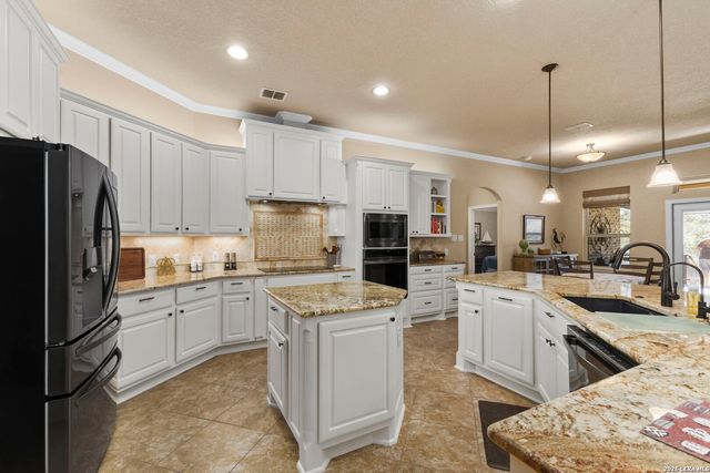 30210 Setterfeld, Fair Oaks Ranch, TX 78015