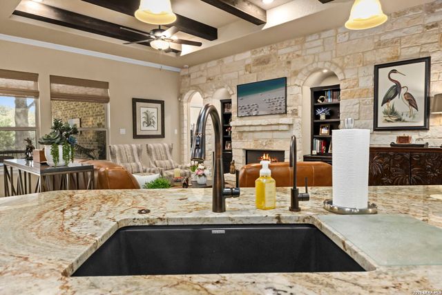 30210 Setterfeld, Fair Oaks Ranch, TX 78015